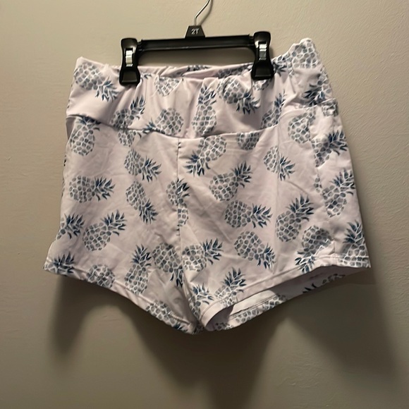 SHEIN Pants - Workout shorts
